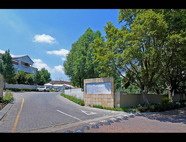 3 BEDROOM APARTMENT FOR SALE IN GREENSTONE HILL